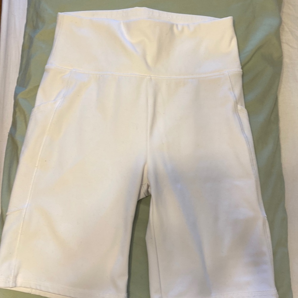 AE biker shorts with pockets